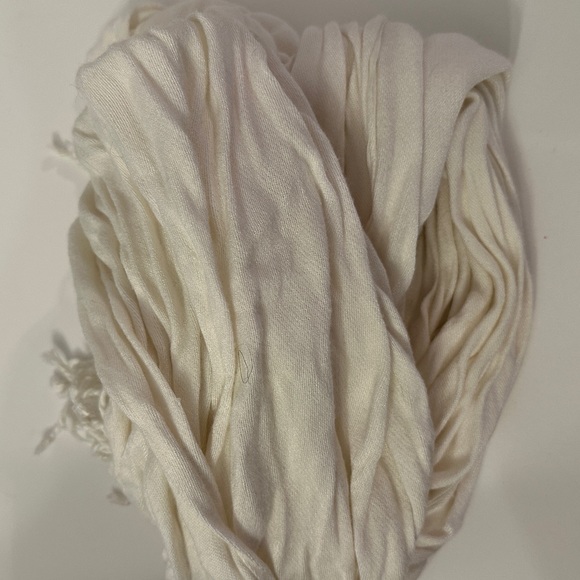 3 scarf bundle - Picture 6 of 14